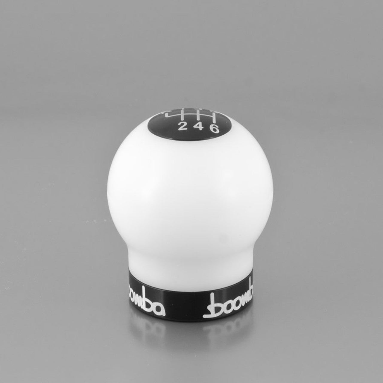 BOOMBA FORD FOCUS ST SHIFT KNOB WHITE W/BLACK